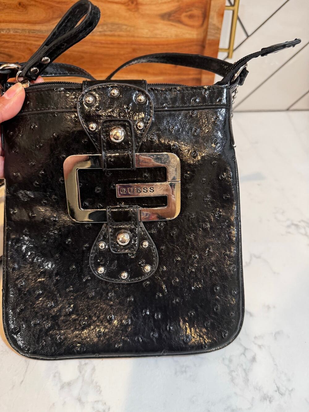 GUESS crossbody black purse silver "G" logo buckle matching flower charm VTG